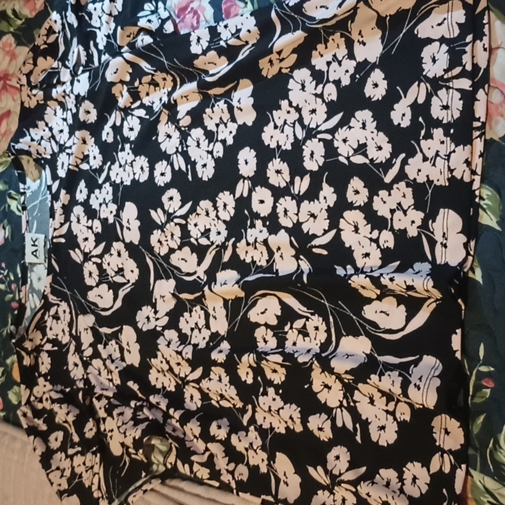 NWT Anne Klein blouse